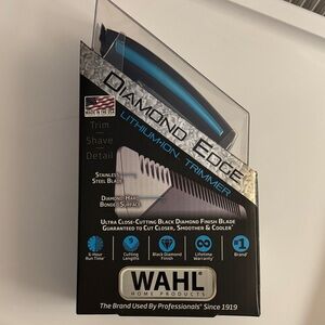 Wahl Diamond Edge Trimmer with Black and Blue Design